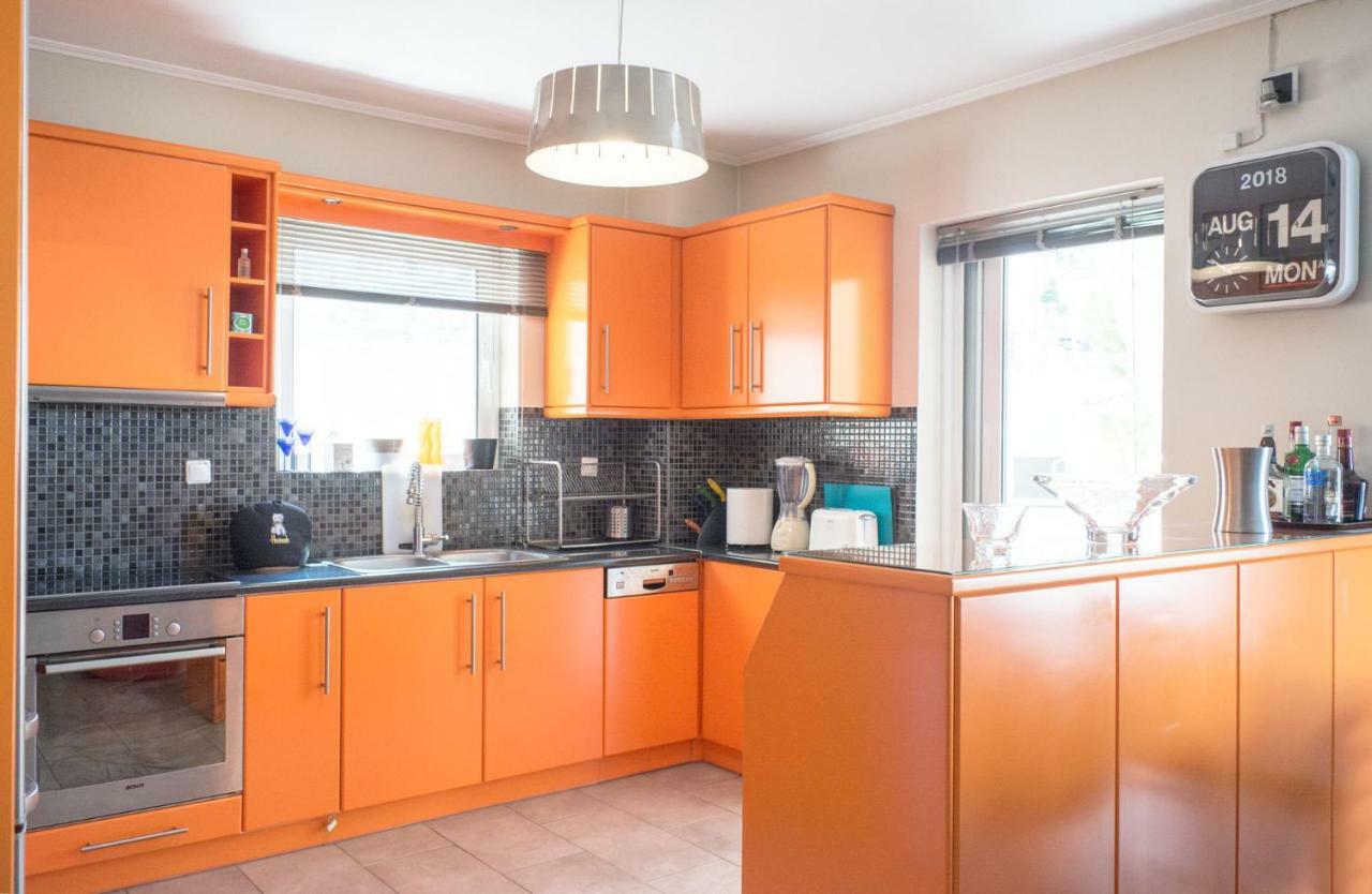 Designer'S Apartment Close To City Center Atena Exterior foto