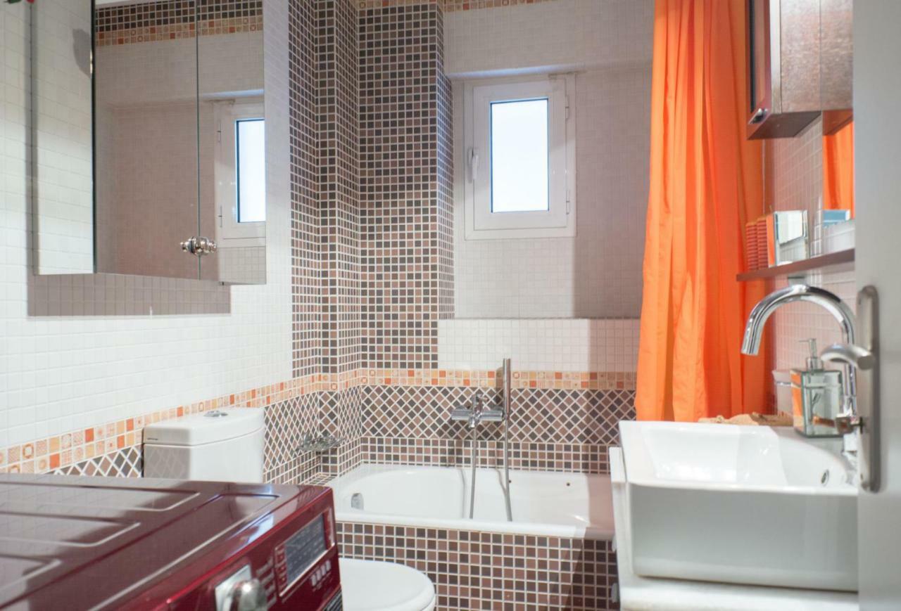 Designer'S Apartment Close To City Center Atena Exterior foto